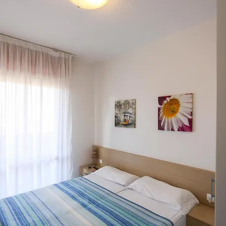 דירה Residence Holiday *