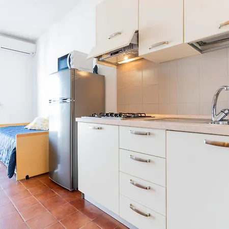 Residence Holiday דירה