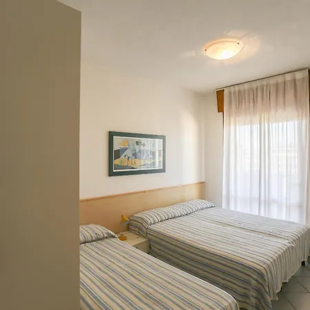 Residence Holiday Apartment *